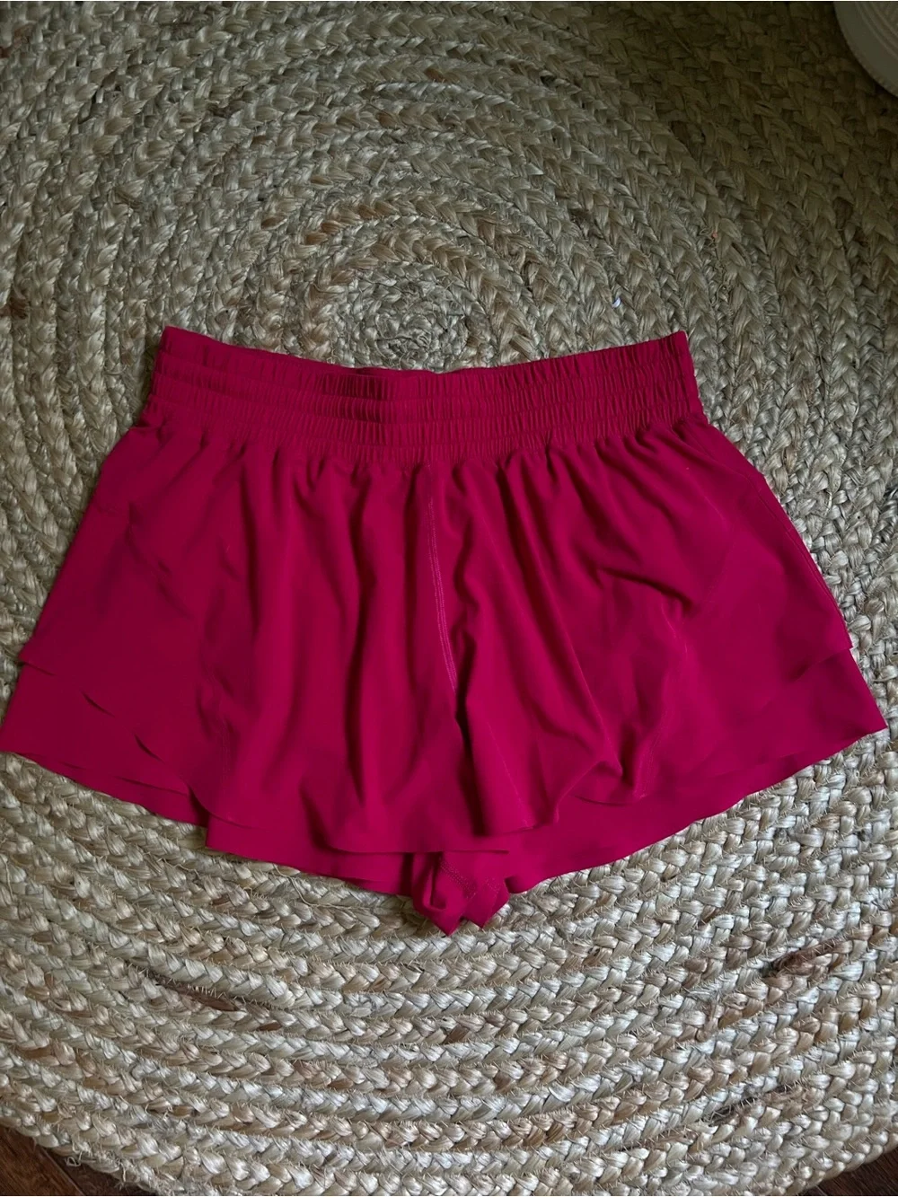 Lululemon Shake It Out 2.5” Shorts Size large